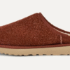 Klassisches Slip-On-Wildleder aus zotteligem Material Klassisches Slip-On-Wildleder aus zotteligem Material