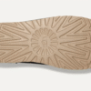 Klassisches Slip-On-Wildleder aus zotteligem Material Klassisches Slip-On-Wildleder aus zotteligem Material