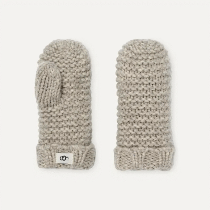 Strickset aus Fäustlingen und Mütze Strickset aus Fäustlingen und Mütze