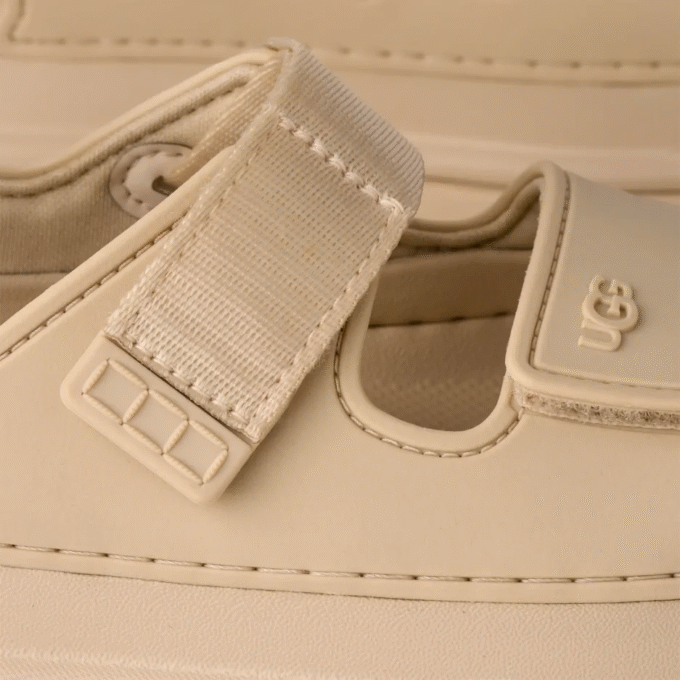 UGG GoldenGlow